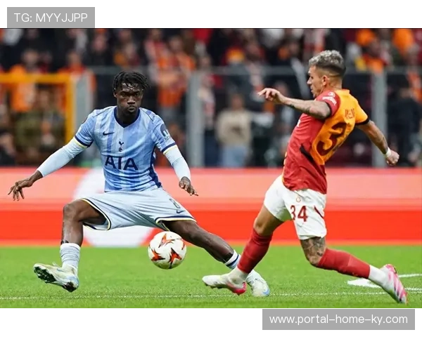 加拉塔萨雷主场再显威力 一球小胜利物浦延续魔鬼主场传统