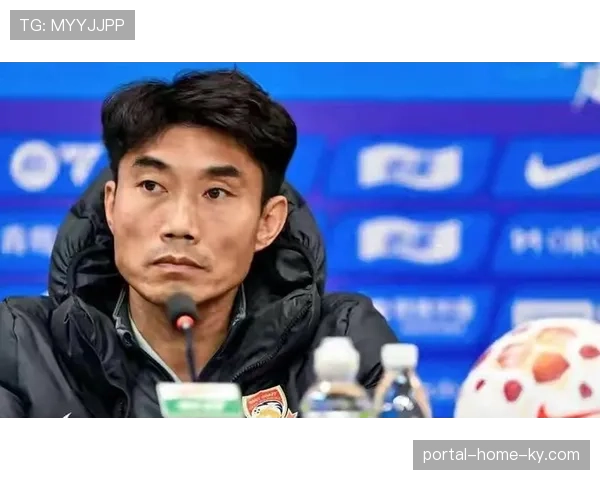 青岛西海岸四轮失11球垫底 郑智执教下防线转身慢协防差